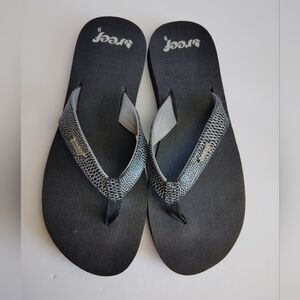 Reef Womens Star Cushion Sassy Flip Flop Sandals - Black/Silver - Size 9